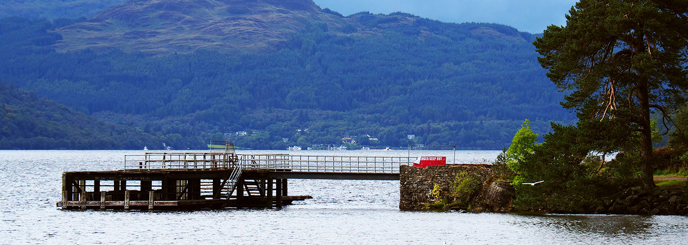 Steg am Loch Lomond bei Rowardennan, Schottland